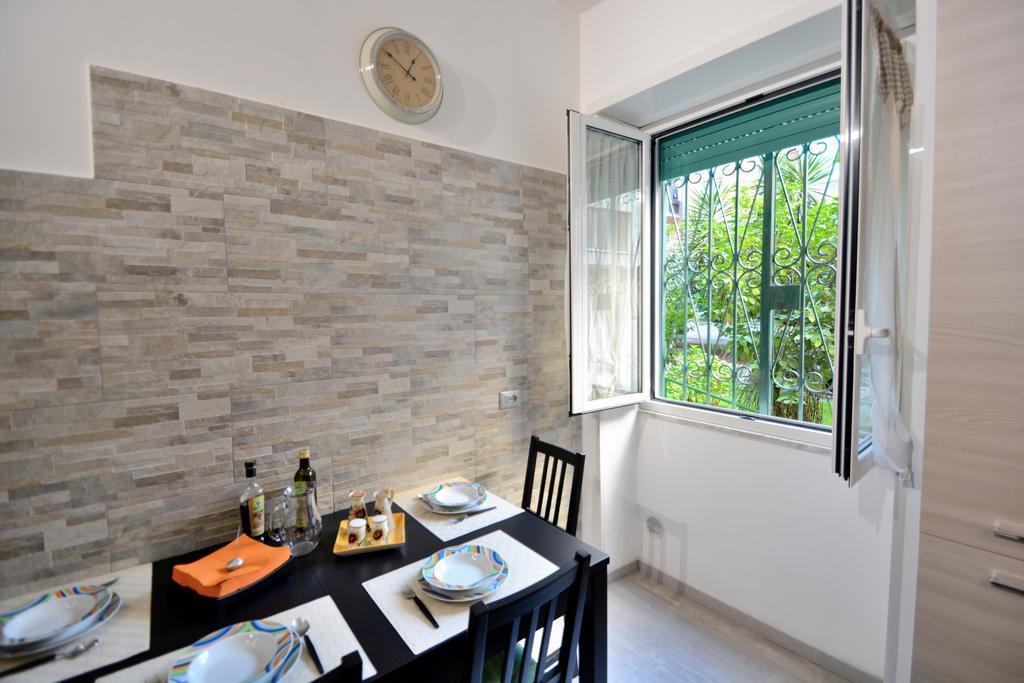 Whatshouse Roma Exterior photo
